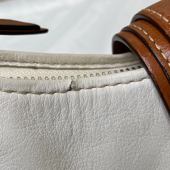 Coach White and Brown Hobo Hamptons Medium Bag - Picture 9 of 16